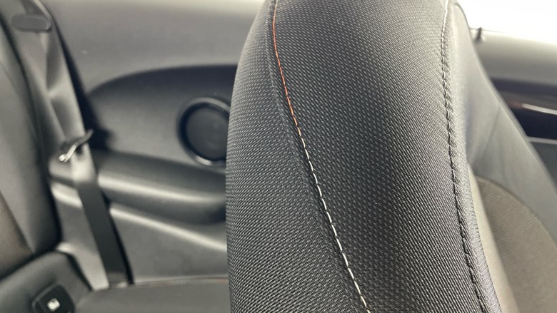 MINI Hatchback 1.5 Cooper Classic 3dr Petrol Hatchback